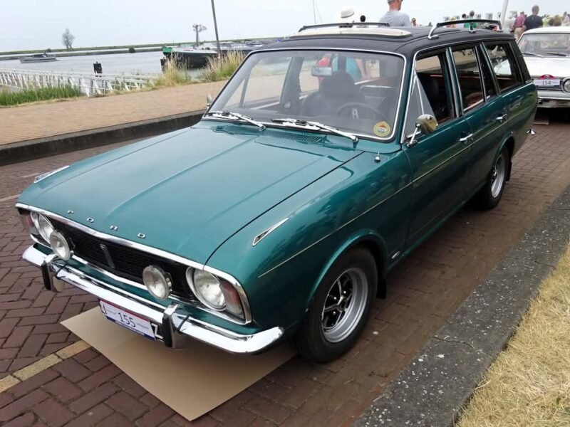 Ford Cortina 1600 Estate de luxe